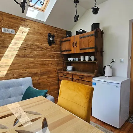 Gosciniec Karpacka Dusza 게스트하우스 슈차브니차